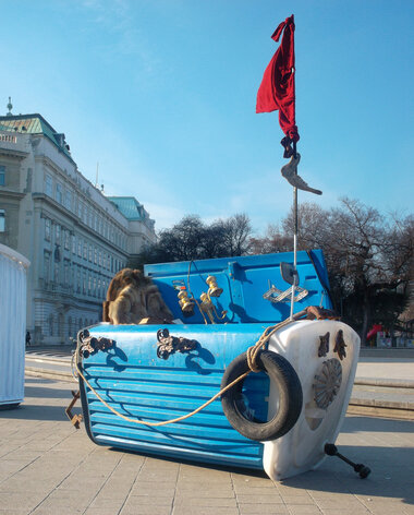 Susanne Neumann - Installation Karlsplatz Wien 2
